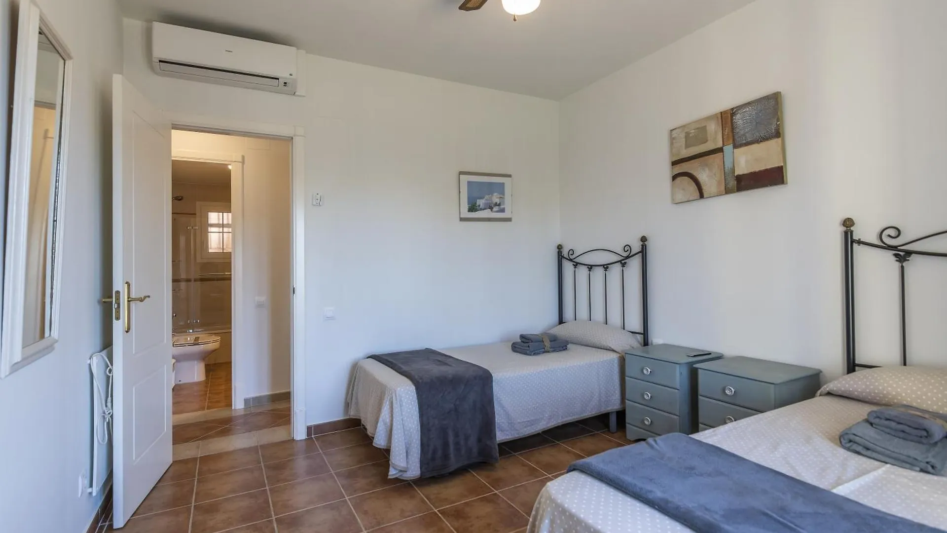 Apartment Los Cisnes By H Isla Canela