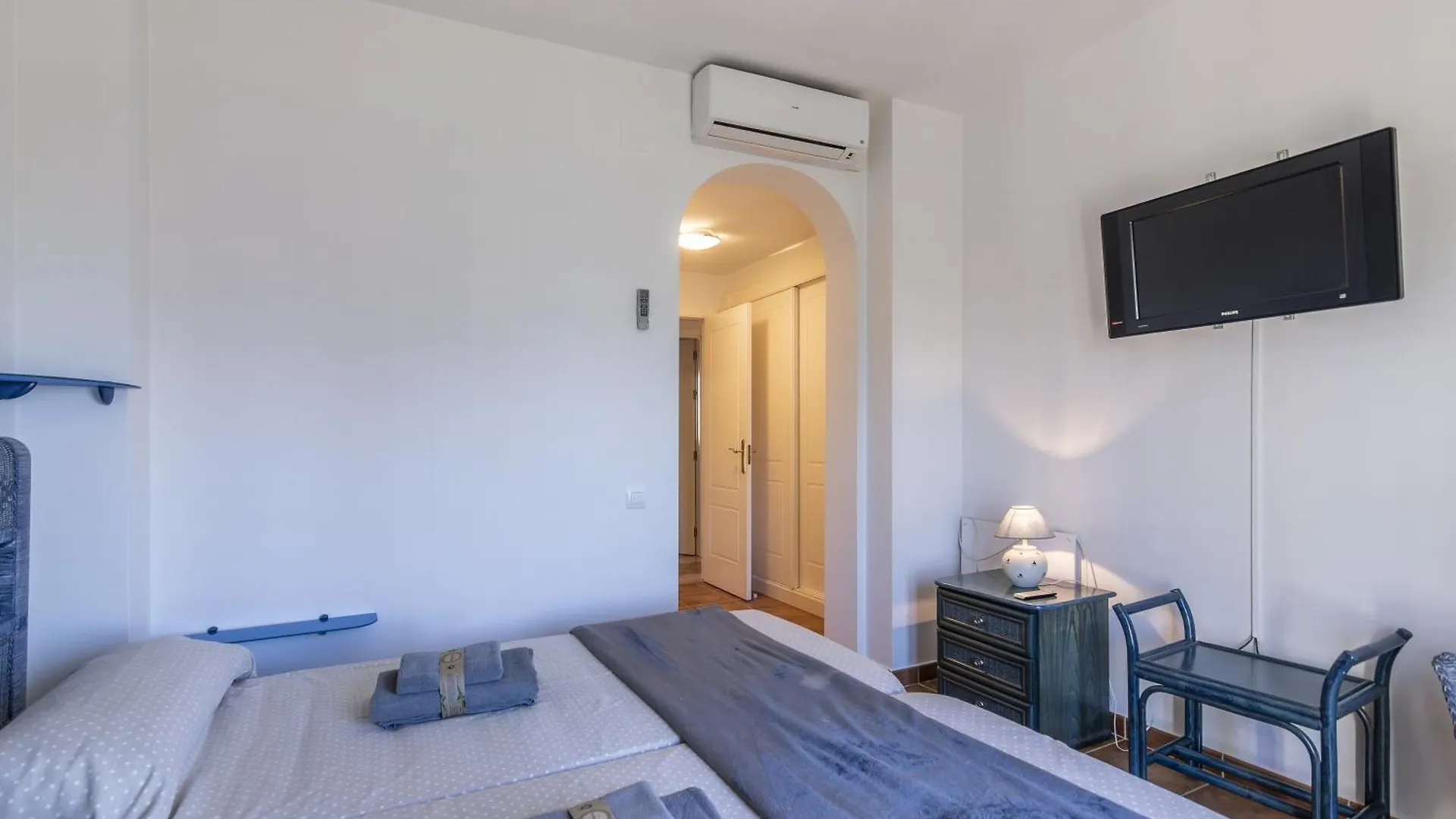 Apartment Los Cisnes By H Isla Canela