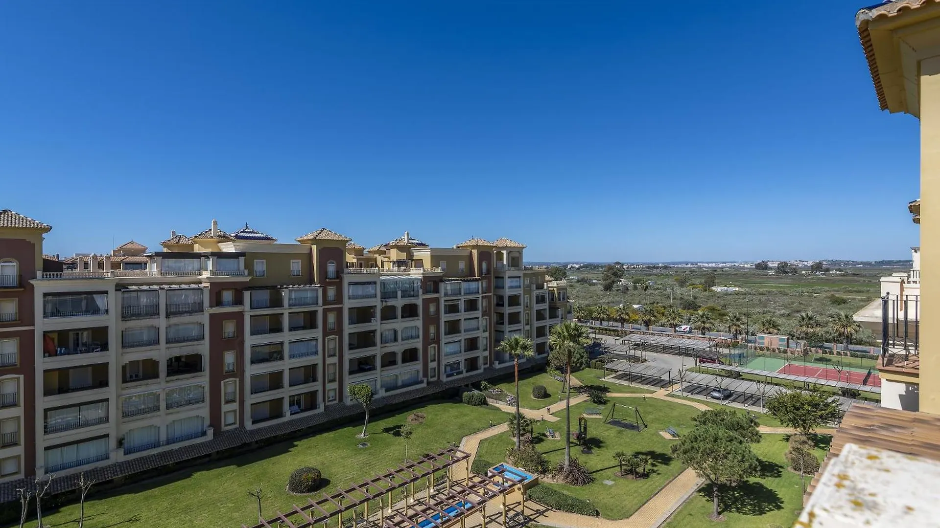 Apartment Los Cisnes By H Isla Canela
