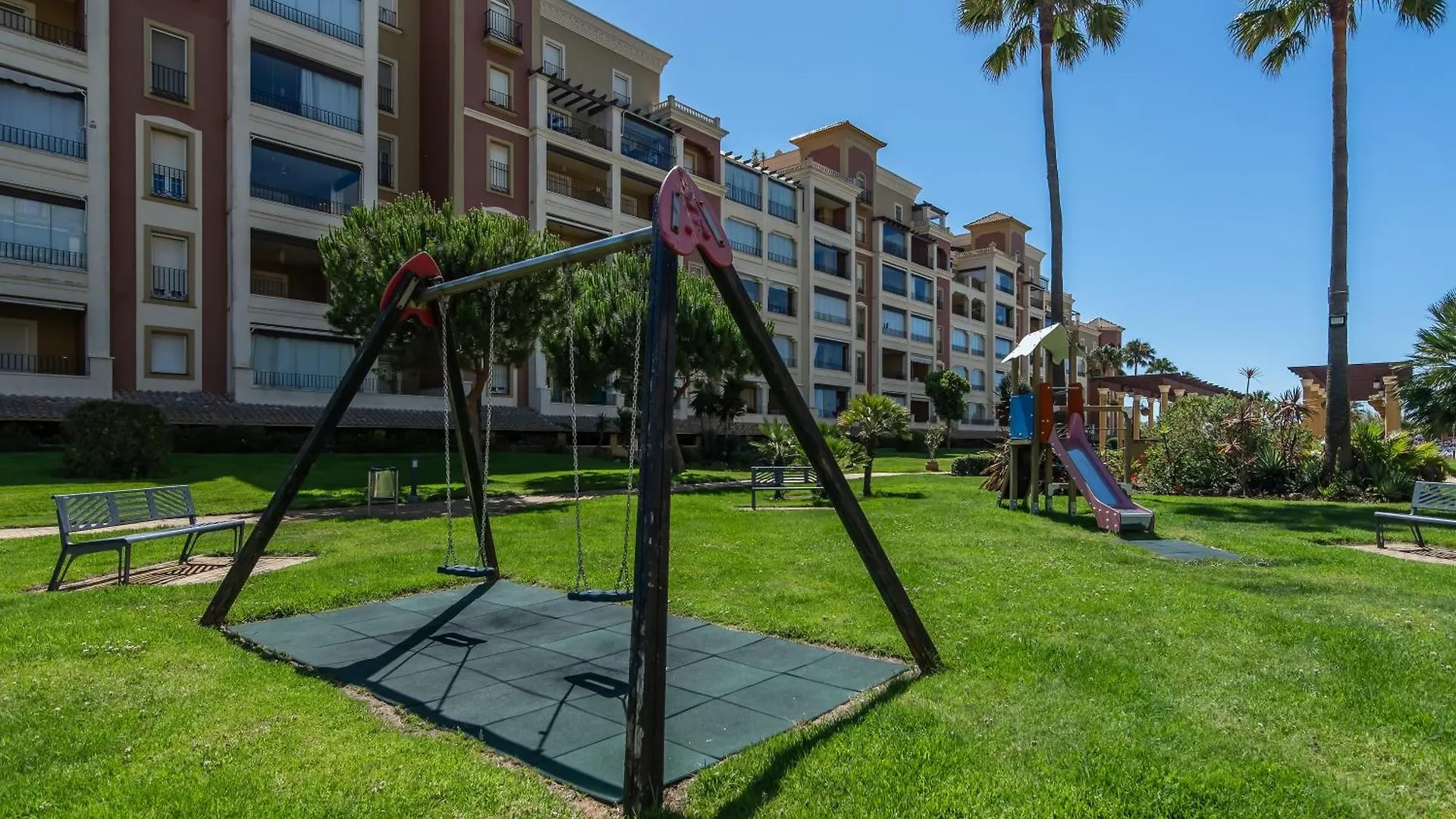 Apartment Los Cisnes By H Isla Canela