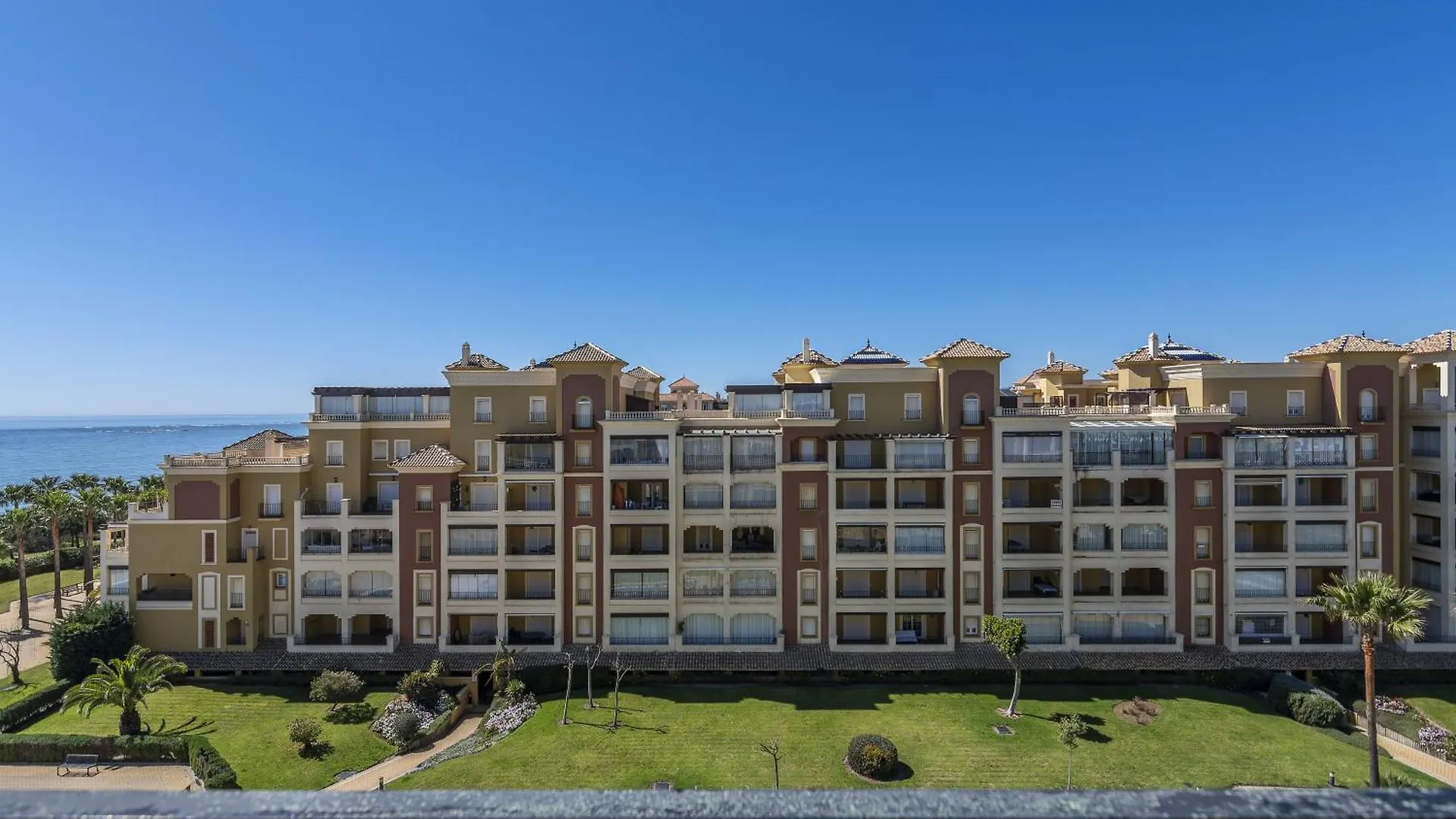 Apartment Los Cisnes By H Isla Canela
